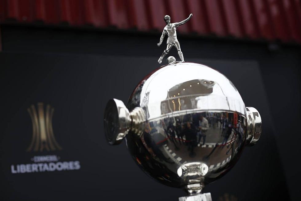 ​La gloriosa está aquí: la histórica Copa Libertadores llegó a Lima (FOTOS)