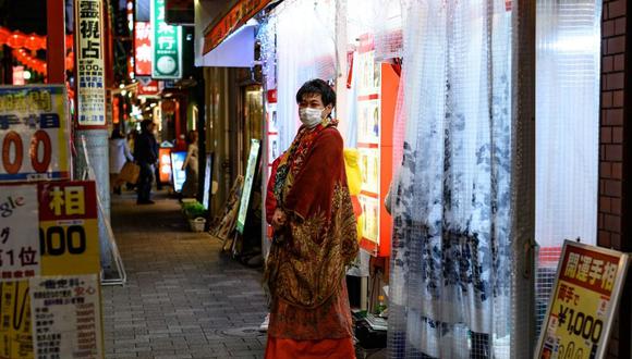 La nueva cepa del coronavirus causa preocupación en Japón porque podría reducir la inmunidad de infecciones pasada, temen los médicos. (Foto: AFP)