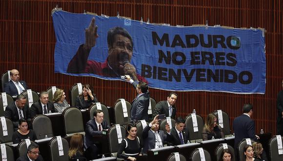 Congresistas mexicanos protestaron en contra de presencia de Nicolás Maduro (VIDEO)