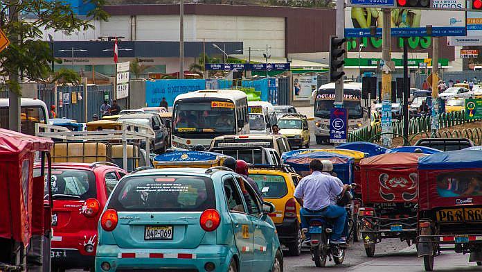 La municipalidad de Piura sí tiene competencia para prohibir la circulación de vehículos en zonas saturadas