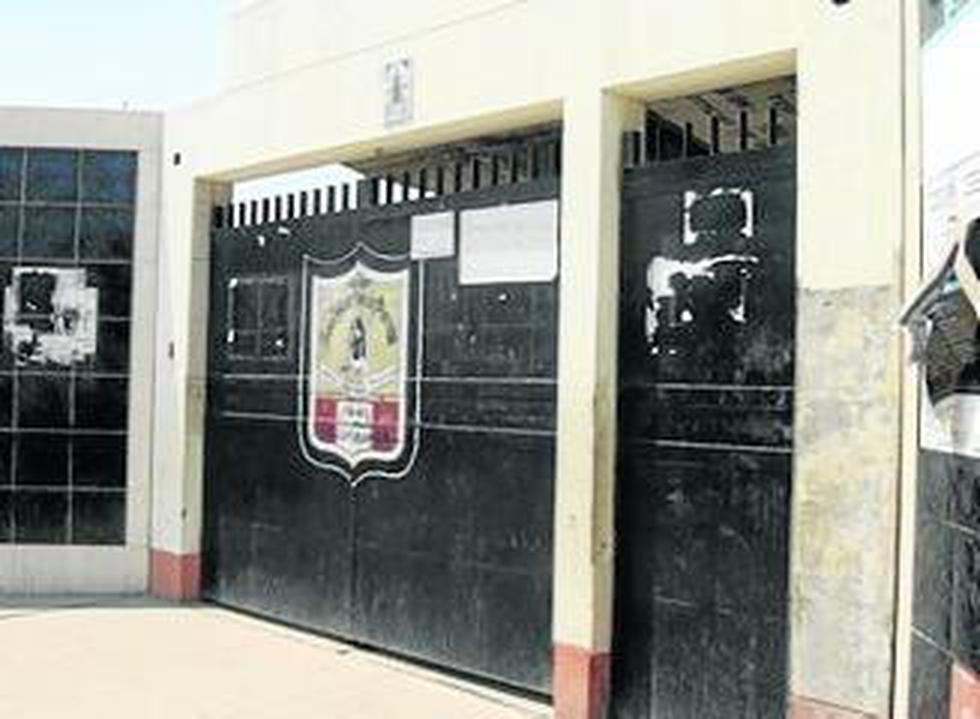 Lanzan bomba molotov a colegio en La Esperanza
