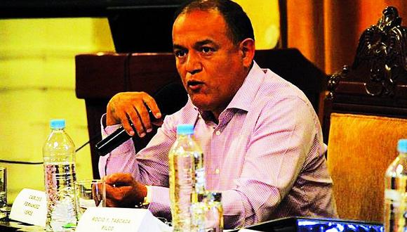 Carlos Fernández recomiendan a alcalde a no seguir con el proceso de Tercerizar el Segat 
