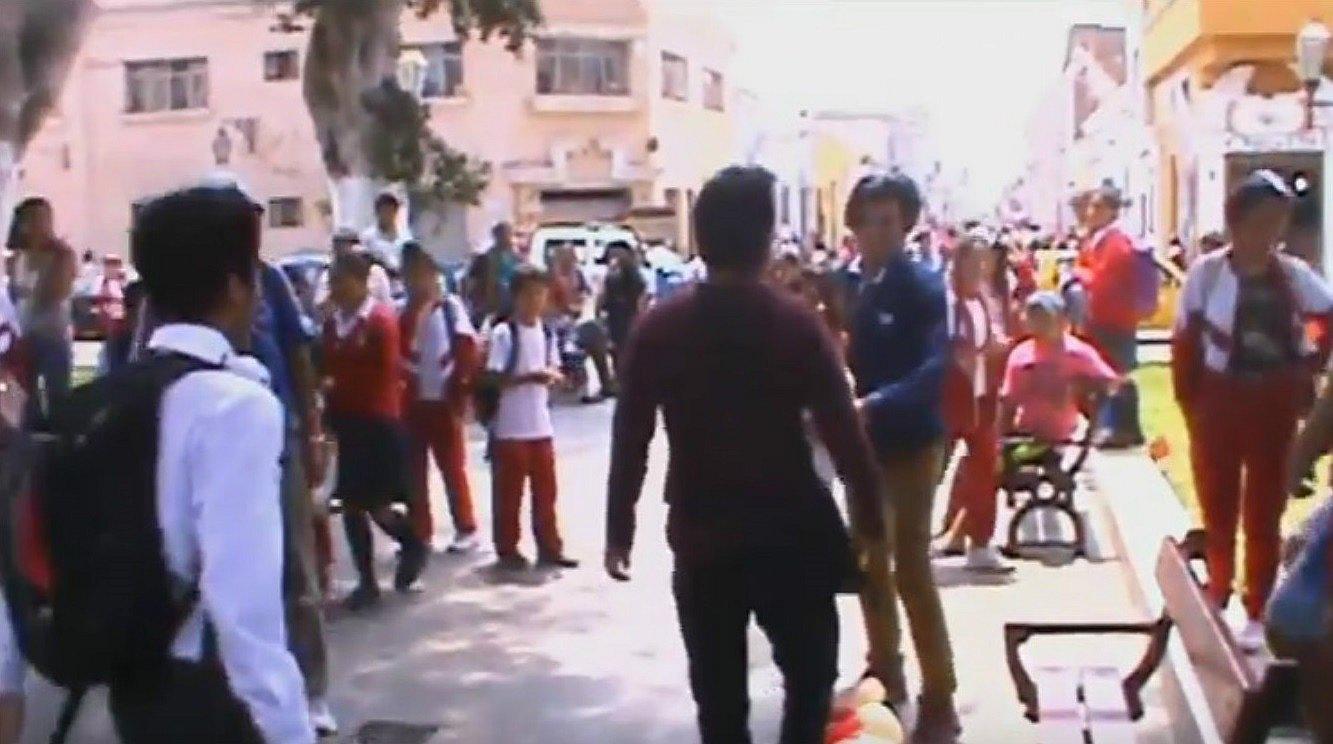 Soldado caído: Joven encuentra a su enamorada con su mejor amigo (VIDEO) 