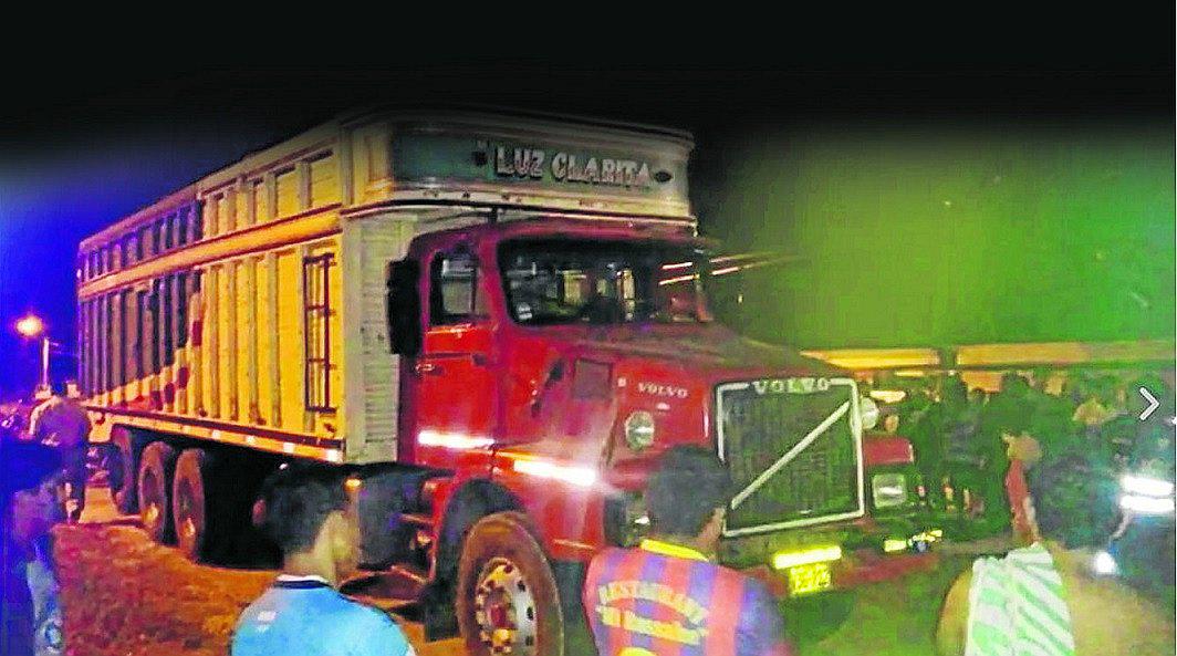 Seis delincuentes balean a un camionero tras intentar robarle en el sector Cristales
