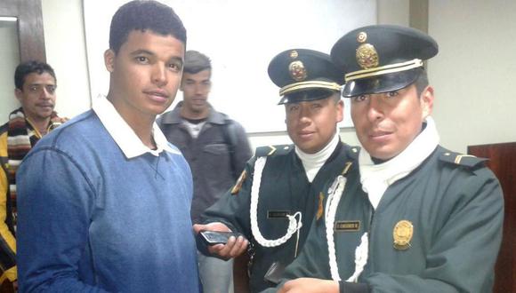 Cusco: buenos policías devuelven billetera a turista brasileño 
