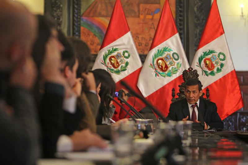 Acusan a Humala de mostrarse débil frente a terroristas del Movadef