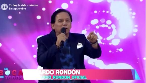 Ricardo Rondón conduciendo 'En Boca de Todos'. | Foto: América TV.