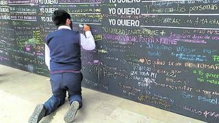 Miles plasman sus anhelos en el ‘Muro de la Esperanza’ en Huancayo (VIDEO)