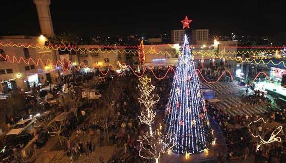 Miles se dirigen a Belén para celebrar la Navidad