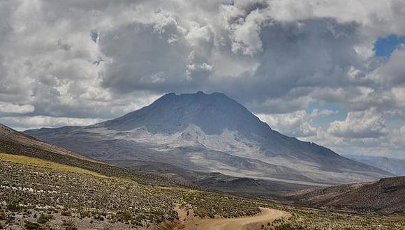 Montañistas organizan ascenso al volcán Ubinas