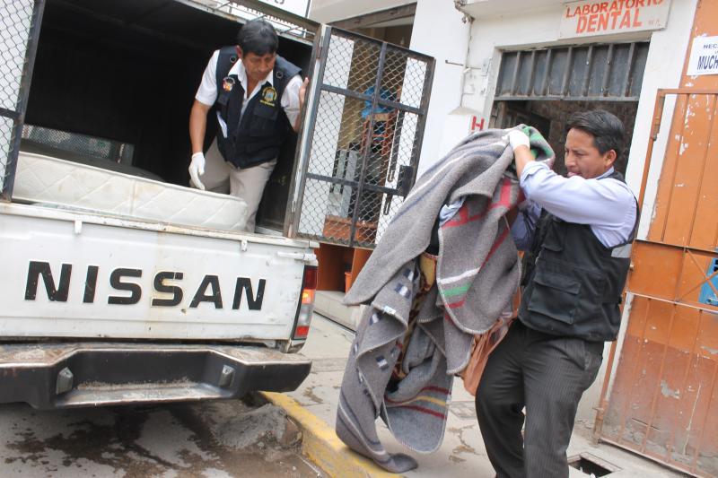 Incautan colchones, sábanas y colchas de hoteles sucios