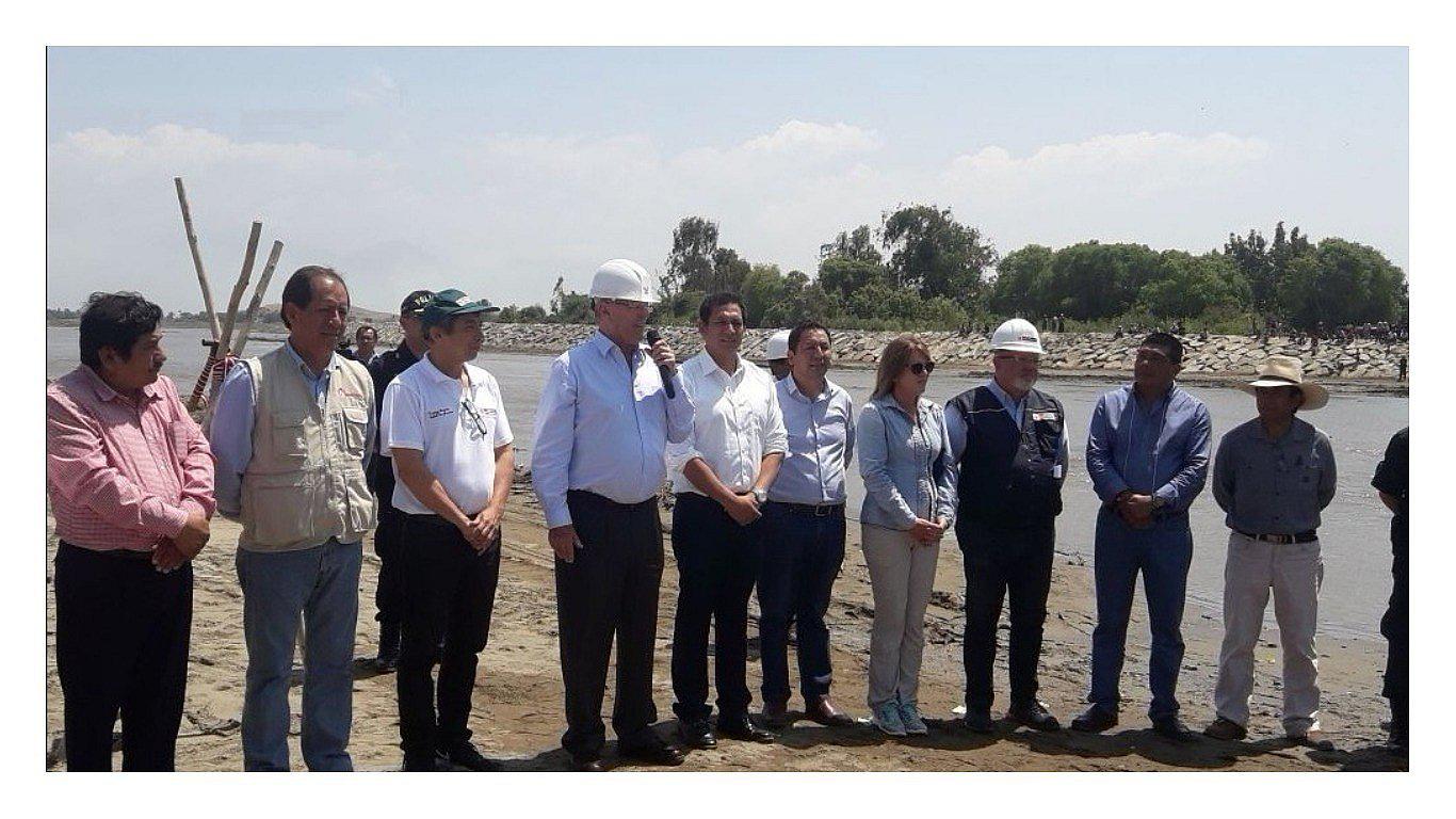 PPK inspecciona obras en el río Virú (VIDEO) 