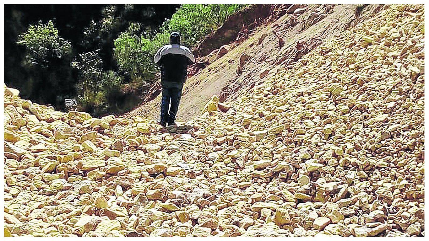 Caída de rocas paraliza recorrido de tren Huancayo - Huancavelica