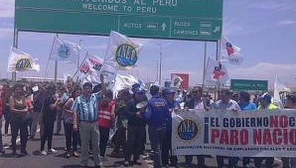 Trabajadores del sector público de Chile paralizan por 72 horas