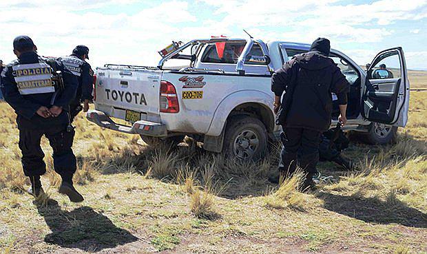 Sujetos armados asaltan camioneta y se llevan 10 mil soles en Azángaro