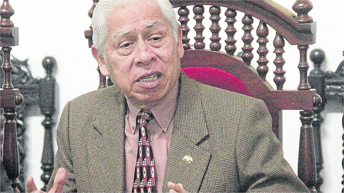 Orlando González: “Orlando Velásquez es un mal ejemplo para estudiantes”