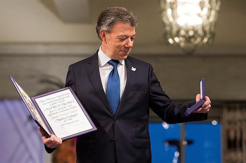 ​Santos recibe Nobel de la Paz con dedicatoria a Colombia y a víctimas de la guerra