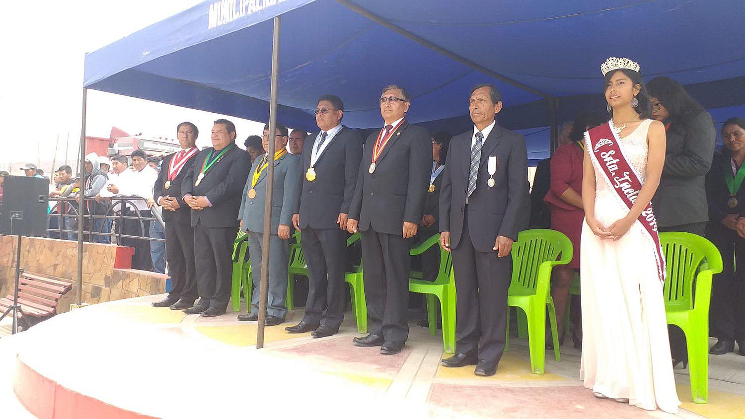 Alcalde demanda obras en 64° Aniversario del distrito de Inclán