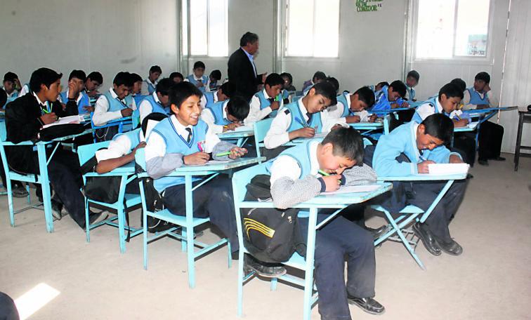 Ministro de Educación advierte: “Hay colegios privados malos"