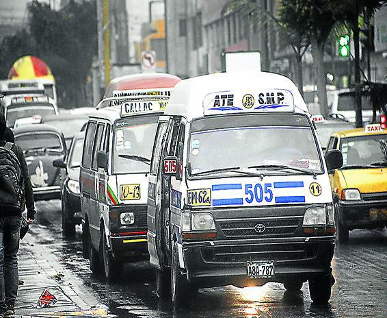 Combis no circularán desde junio del 2014 por Lima