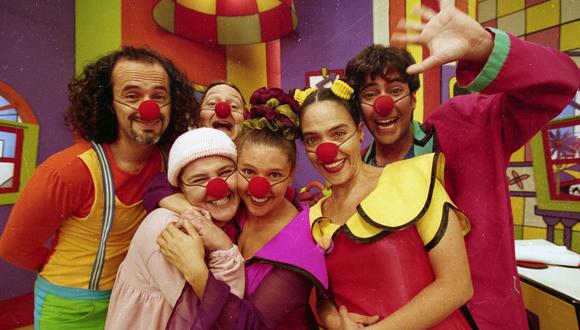 El elenco original de "Pataclaun" en la grabación del último episodio de la serie (1999). (Foto: GEC)