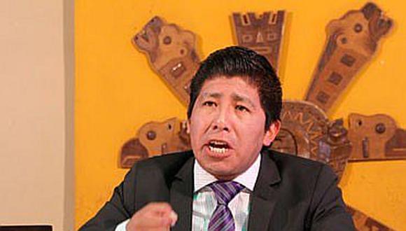 Alcalde de Chucuito firma convenios para mejorar centros de salud