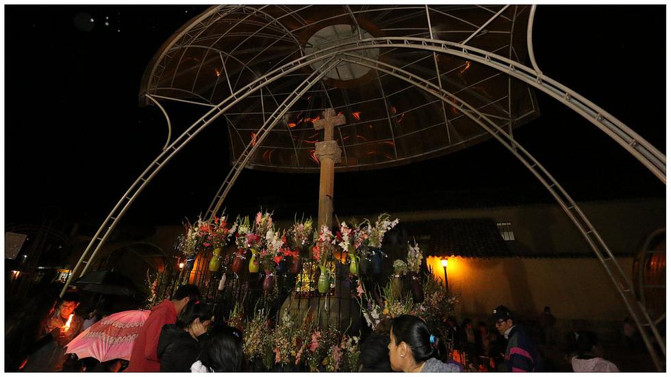 Con misa y procesión de 15 km inicia la 'Fiesta de las Cruces' en el valle del Mantaro (FOTOS)