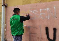 Hinchas de Universitario restauraron y pidieron cuidar las paredes del Centro Histórico de Lima 