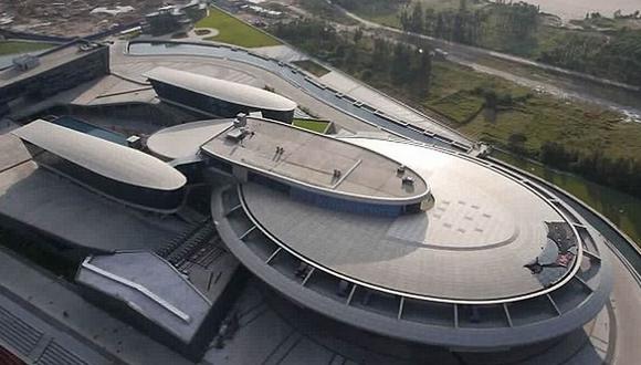 China: Fan de "Star Trek" gasta 146 millones de euros para convertir su oficina en la Enterprise