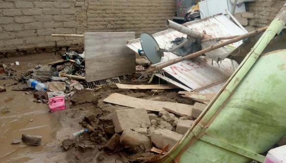 Chincha: Inundación deja sin vivienda a integrantes de la familia Castillo