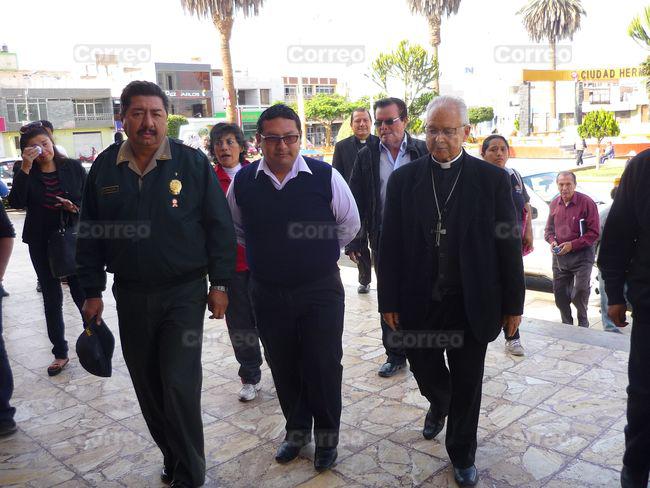 Camaná despide a monseñor Mario Busquets Jordá