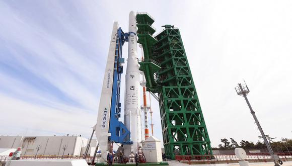 El cohete de tres etapas ha sido desarrollado a lo largo de una década con un costo de 1.600 millones de dólares. (Foto: Lee Hyo-kyun / Korea Aerospace Research Institute / AFP)