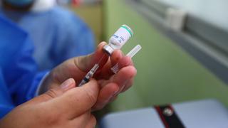 Aseguradoras privadas vacunarán a sus clientes paralelamente con el Ministerio de Salud