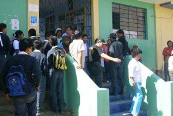 Para director, las acusaciones de las madres son falsedades