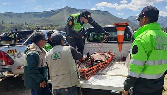 Caída de camioneta al río Colca deja dos muertos hasta el momento