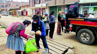 ​Huancayo: Cosmetóloga y serenos brindaron apoyo a los que menos tienen (FOTOS)