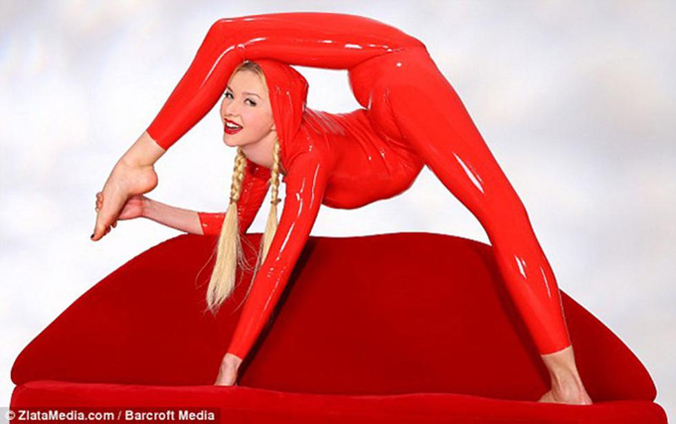 Bella rusa es la mujer más elástica del mundo 