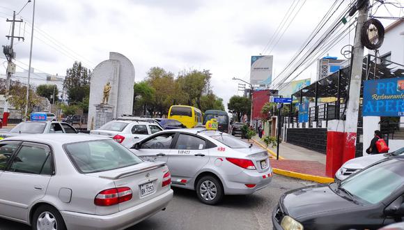 La congestión vehicular se agudizó en Arequipa con el inicio de labores y a causa de las ciclovías| Foto: Nelly Hancco