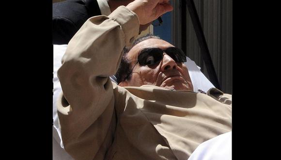 Mubarak reingresa a la cárcel tras mejorar su salud