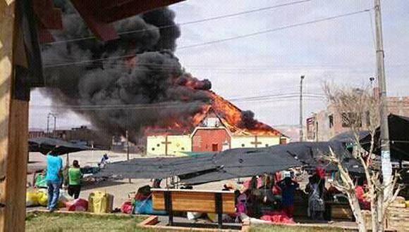 Ilo: Incendio arrasa con parroquia de la Pampa Inalámbrica
