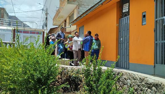 Conato de bronca durante juramentación de nuevo gobernador regional de Huancavelica