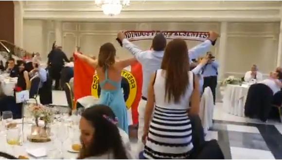 Pareja celebró su boda con el himno del Atlético de Madrid (VIDEO)