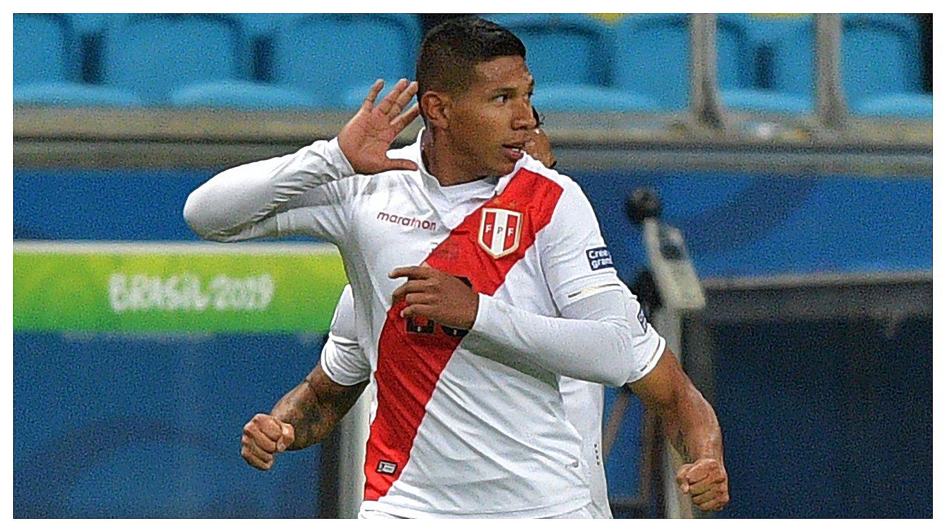 ​Perú vs Brasil: Edison Flores se recupera de golpe en el tobillo derecho