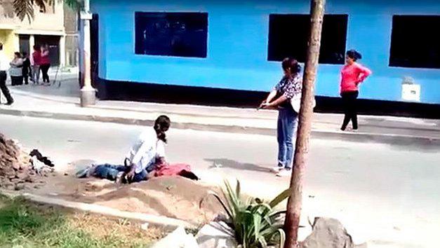 Comas: Mujeres policías persiguen y atrapan ladrón de autos (VIDEO)