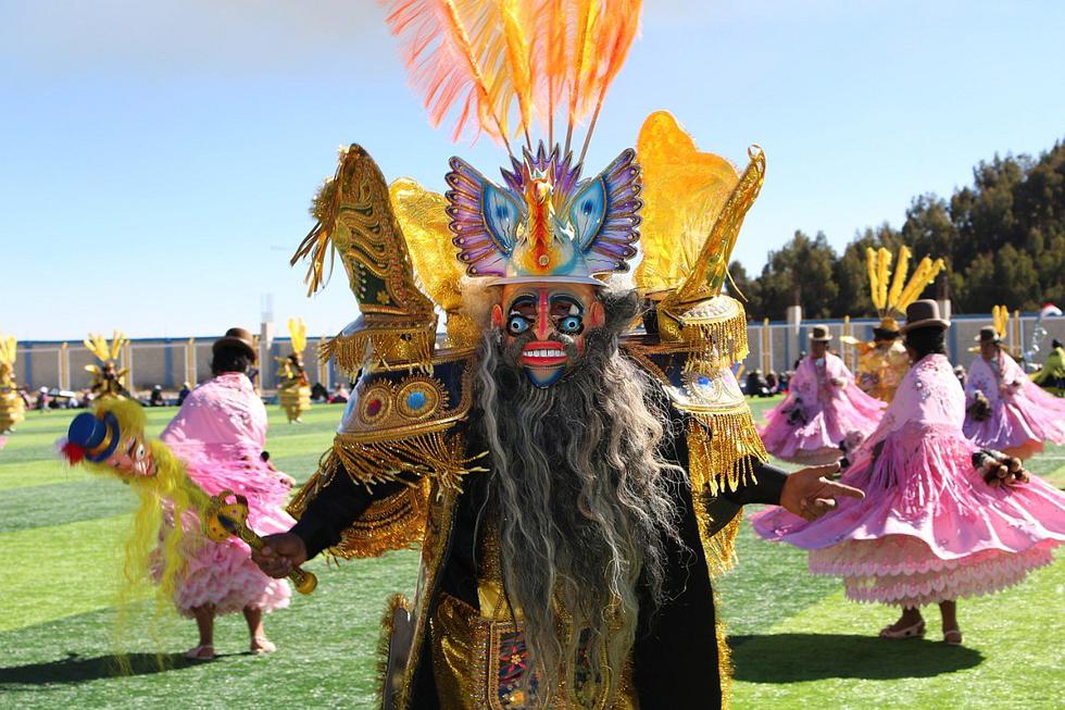 Cultura y religión se unieron en celebración al Niño San Salvador en Capachica
