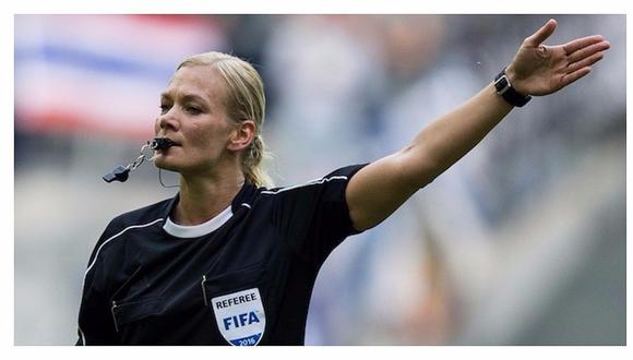 ​Bibiana Steinhaus hace historia al convertirse en la primera mujer árbitro en la Bundesliga 