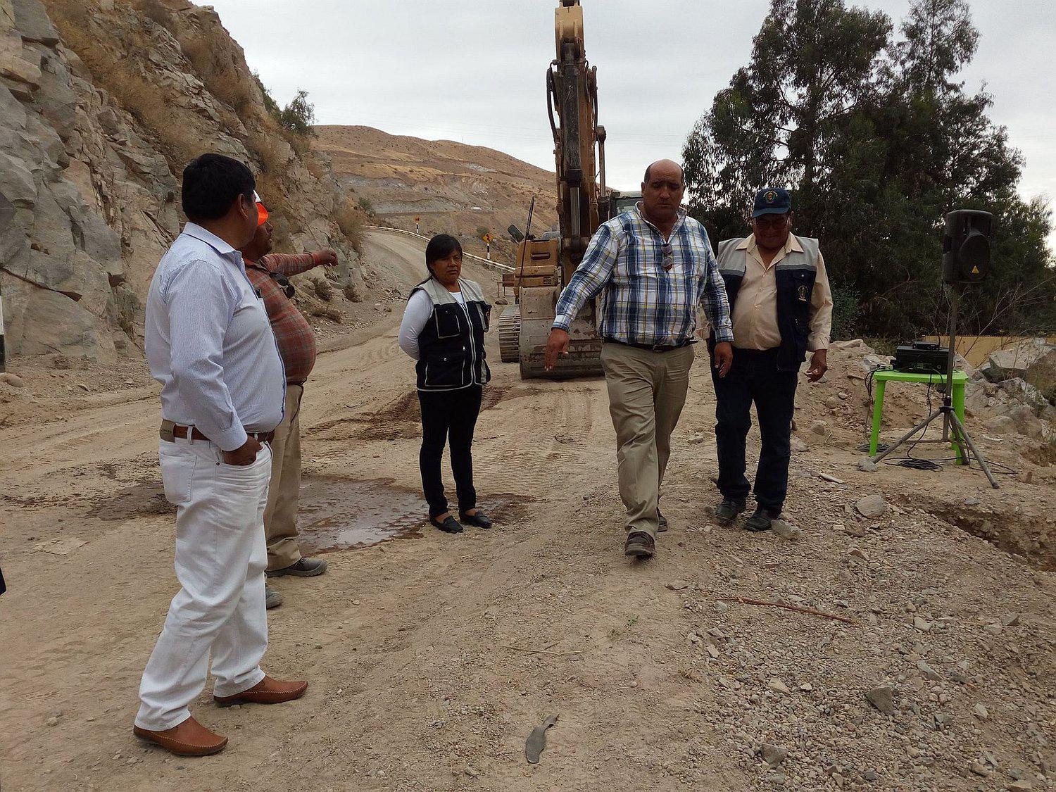 Agricultores de Higuerani exigen a autoridades culminar puente 