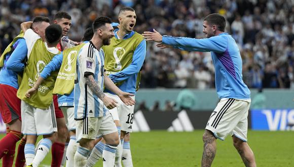 Argentina clasificó a semifinales del Mundial Qatar 2022 tras vencer a Países Bajos en penales. (Foto: AP)