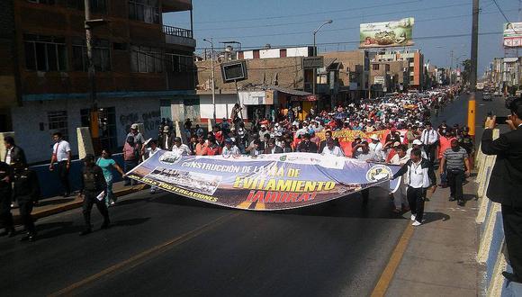  Chimbote: Con marcha, cientos exigen construcción de Vía de Evitamiento