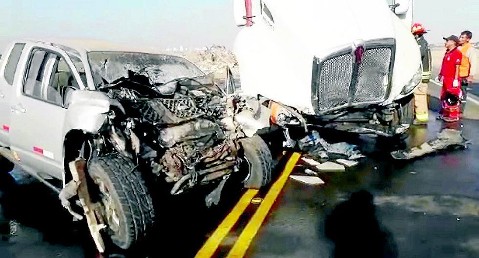 Una Mujer Muere En Accidente Vehicular Y Su Conductor Resulta Herido La Libertad Correo